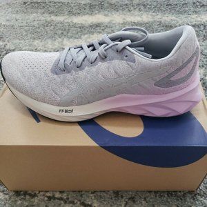 Asics Women's Dynablast Size 8